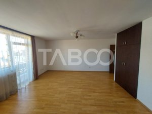 Pune-ti amprenta pe fiecare colt: apartament 60 mpu Piata Cluj - imagine 3