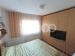 Apartament decomandat 4 camere 77mp utili mobilat utilat pivnita Sebes - imagine 4