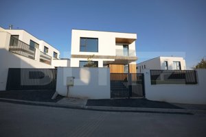 Vilă Smart Home. Cu panouri solare, 4 dormitoare, birou și saună. - imagine 13