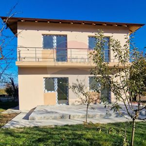 Casă/Vilă la Cheie, 5 Camere 600mp teren de Vânzare, Tomești-Chicerea - imagine 19