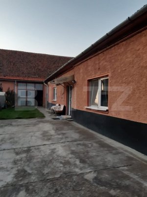 Casa cu 6 camere in Halchiu -  Brasov - imagine 2