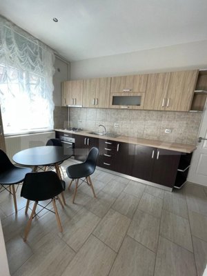 Apartament de vanzare, 3 camere, 66 mp, zona centrala - imagine 7