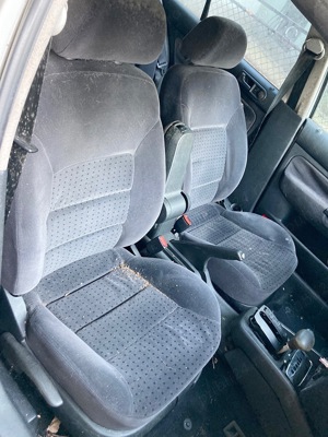  Vând VW Golf (1999) pentru rabla sau piese - imagine 8