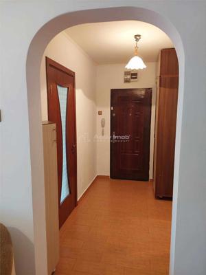 Brancoveanu - 3 camere - loc de parcare - imagine 12