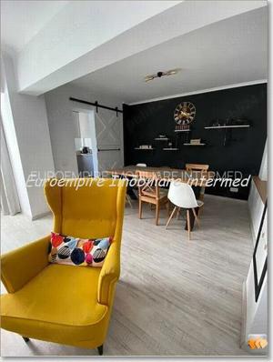 Apartament de vanzare in Constanta, Faleza Nord - 4 camere, 90 mp