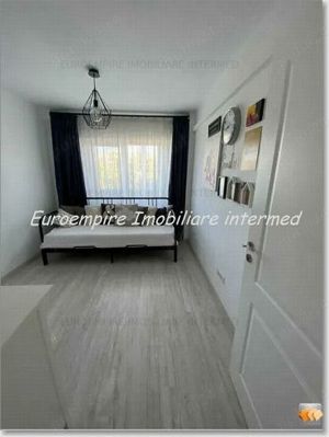 Apartament de vanzare in Constanta, Faleza Nord - 4 camere, 90 mp - imagine 9