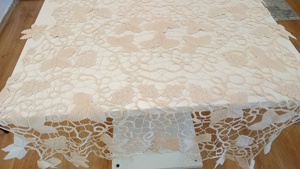 Vand față de masa din dantela!Pret 170 lei!
