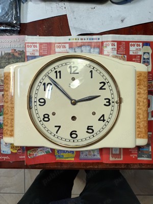 Ceas cu pendul de perete