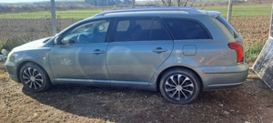 VÂND toyota avensis  - imagine 5