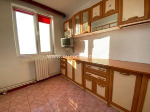 Apartament 3 camere, confort 1 de vânzare în Mangalia , zona: Bvd. 1 Decembrie 1918  - imagine 2