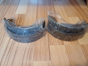 Saboți frânare spate 2017 r13 noi