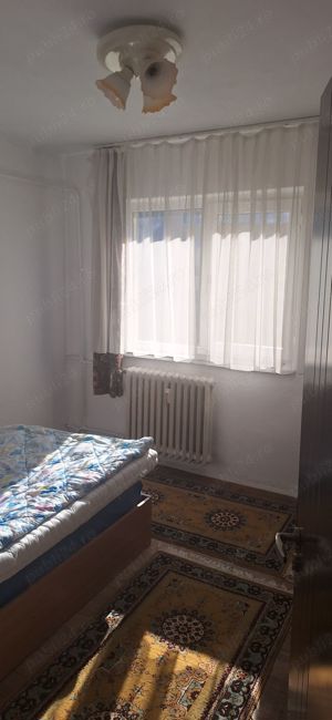 Vand apartament 2 camere - imagine 6