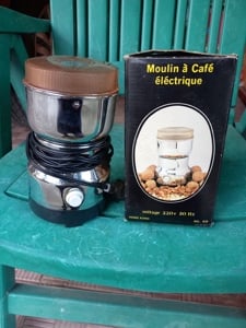 RASNITA CAFEA,HONG KONG,perfect funcțională,oțel inox,capacitate 100 grame,citiți enunț anunțuri 
