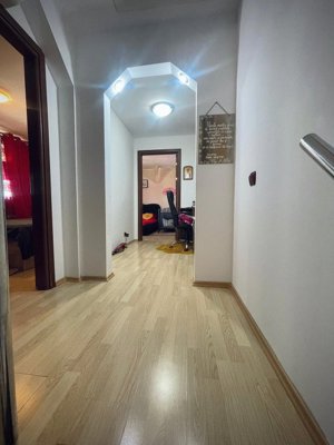 Apartament cu 3 camere semidecomandat  - imagine 5