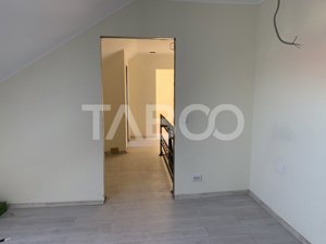 Apartament decomandat 4 camere 86 mpu 2 bai zona Mihai Viteazu Sibiu - imagine 7