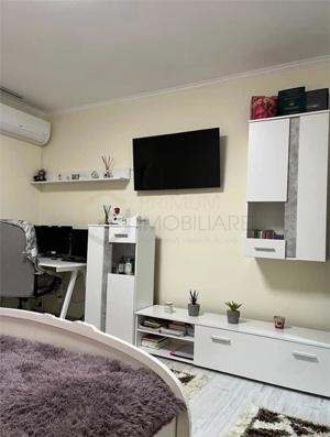 Apartament 1 Camera - Etaj 1 - Centrala Proprie - Clima - Zona Complex - imagine 3