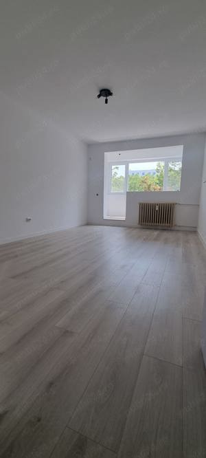 Apartament 3 camere decomandat, Piata Muncii, stradal, Bld. Decebal  - imagine 3