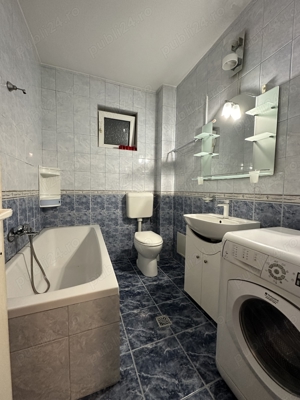 Vanzare Apartament 3 camere cu 2 bai 2 balcoane bloc nou Centru mobilat si utilat complet - imagine 7