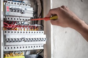 Non stop Electrician autorizat cu experiență ofer servicii totale  - imagine 2