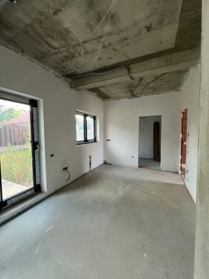 Casa de vanzare Selimbar,4 camere,3 bai,curte proprie,strada privata - imagine 2