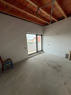 Casa de vanzare Selimbar,4 camere,3 bai,curte proprie,strada privata - imagine 5