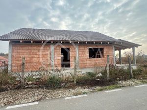 Teren si casa la rosu de vanzare in Biharia, Bihor - imagine 10