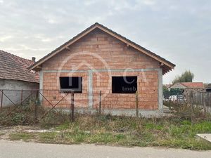 Teren si casa la rosu de vanzare in Biharia, Bihor - imagine 9