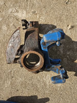 Vând urgent Butuc dreapta fața VW Sharan - imagine 3