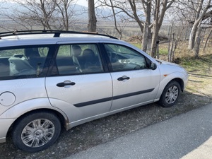 Ford focus Ghia  - imagine 3