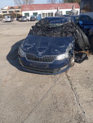 Dezmembrez Skoda Fabia 3  An 2016 - imagine 10