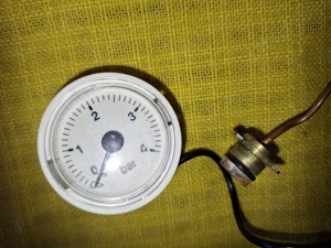 Manometru pentru masurarea presiunii la centrale Ferroli