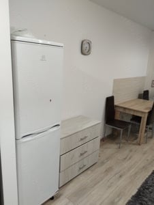   Persoană fizică inchiriez apartament cu o cameră 