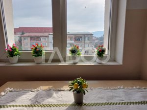 Apartament de vanzare 3 camere 55 mpu etaj 3 Piata Noua Cisnadie - imagine 8