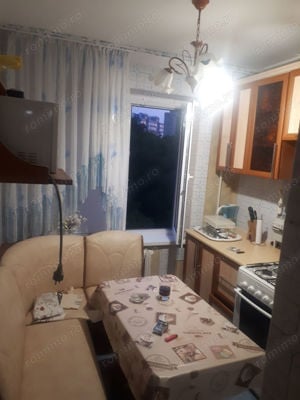 3 camere în zona Colentina