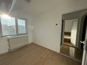 Apartament de 3 camere eficient compartimentat, in centrul orasului Moinesti - imagine 14