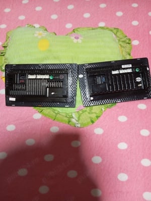 2 Navigații auto de 9 inch