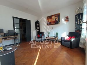 Apartament 4 camere, decomandat, necesita renovare, Pentru investitie! - imagine 4