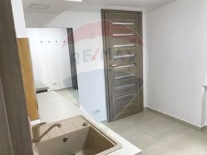 Spațiu comercial de 50mp de închiriat în zona Ultracentral - imagine 4