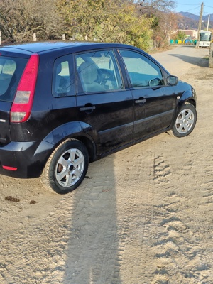 Vand ford fiesta 1.6 diesel  - imagine 5 Vand ford fiesta 1.6 diesel  - imagine 5