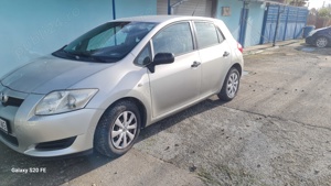 Toyota Auris benzina - imagine 5