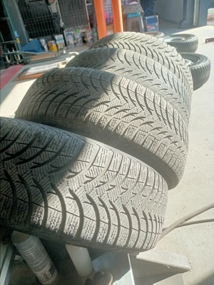 4 roti iarna jante + cauciucuri / anvelope Michelin 205/60/R16 Skoda  - imagine 6