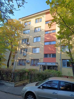 Vand apartament cu 3 camere Str Baba Novac - imagine 2