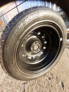 Cauciuc nou pe geanta metal,Michelin,195 50 R15. - imagine 4