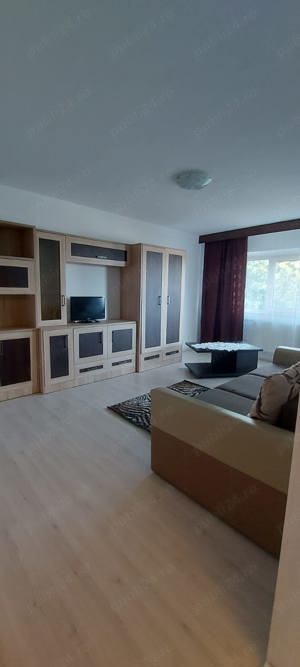 Închiriez apartament 3 camere, complex studențesc. - imagine 8