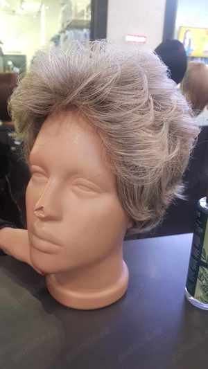 Peruca de inalta calitate + recuzita carnaval sau Halloween