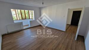 Apartament decomandat 3 camere etaj 3 - imagine 2