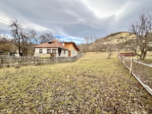 0%| Teren intravilan, 2470 mp | S+P+1E+M |POT 30% | CUT 2,7%| COMARNIC - imagine 8