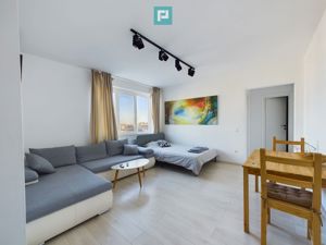 Apartament renovat la 2 pasi de Metrou Piata Romana