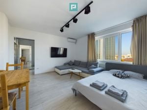 Apartament renovat la 2 pasi de Metrou Piata Romana - imagine 2