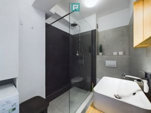 Apartament renovat la 2 pasi de Metrou Piata Romana - imagine 14